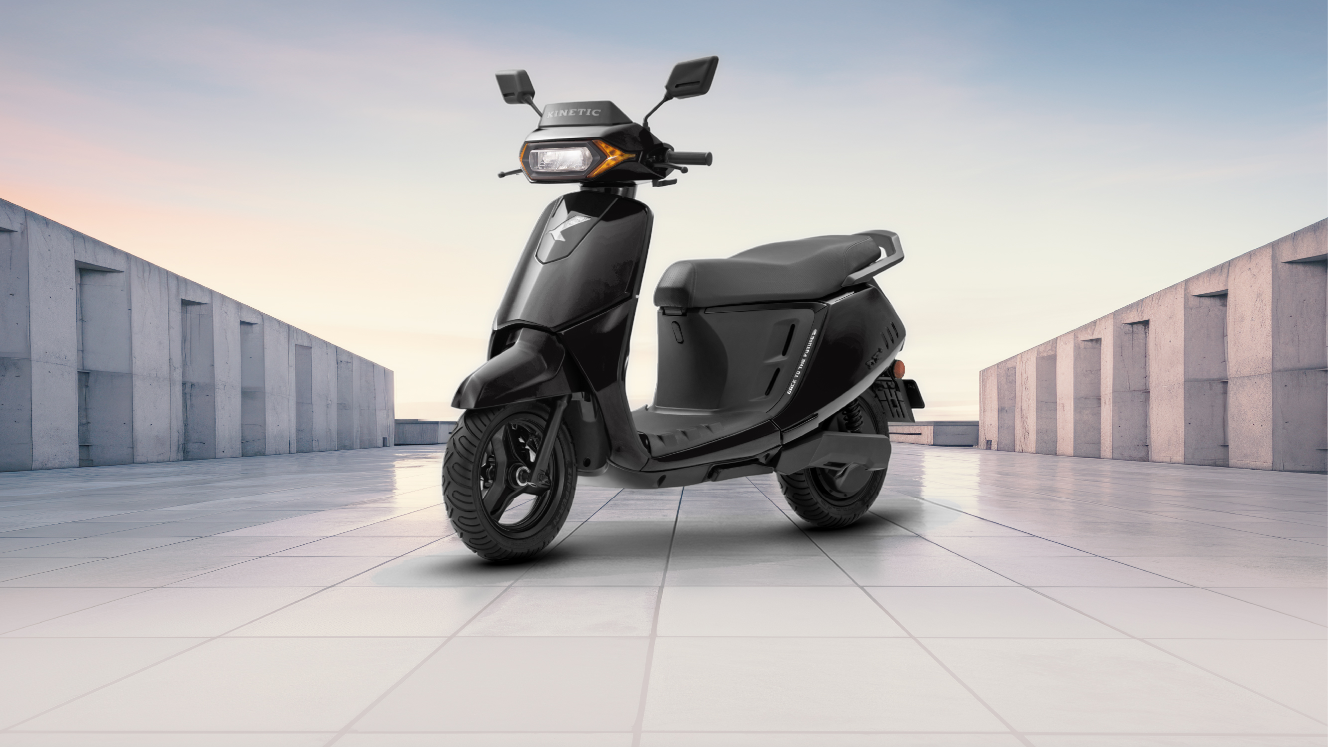 Kinetic EV DX+ Black